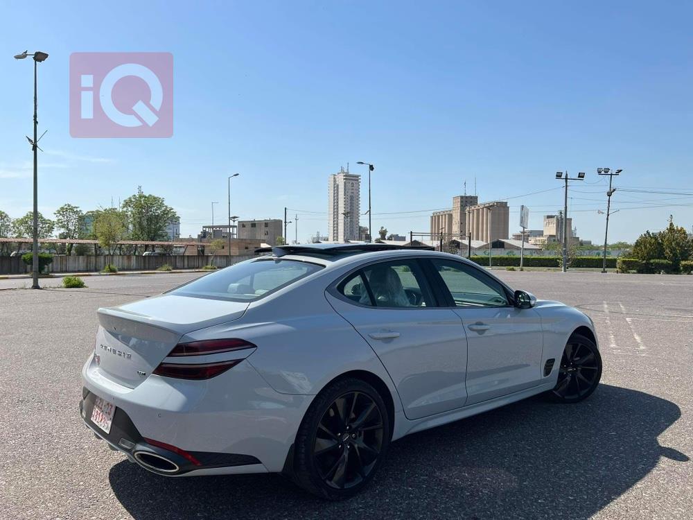 جنسس G70